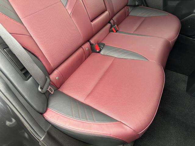 レヴォーグ 1.6STIスポーツアイサイト 本州車両 STIエアロ オートクルーズ 本革 bluetooth フルセグテレビ HDMI バックカメラ サイドビューモニター ETCLKA Sヒーター LEDライト ハイビームアシスト サイドカメラ(62枚目)