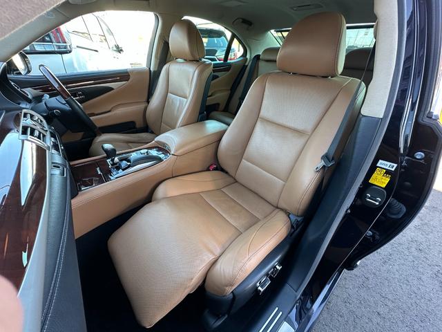 ＬＳ ＬＳ６００ｈ　バージョンＣ　Ｉパッケージ　４ＷＤ　エンジンスターター　ブラインドスポットモニター　ステアリングヒーター　助手席オットマン　ＤＶＤ再生　本革　ＬＥＤヘッド　ＵＳＢ　シートエアコン　ヒーター　内外装美装仕上済（54枚目）