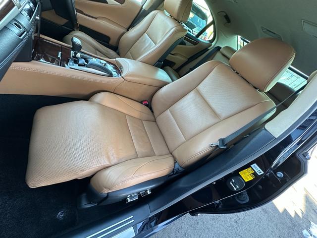 ＬＳ ＬＳ６００ｈ　バージョンＣ　Ｉパッケージ　４ＷＤ　エンジンスターター　ブラインドスポットモニター　ステアリングヒーター　助手席オットマン　ＤＶＤ再生　本革　ＬＥＤヘッド　ＵＳＢ　シートエアコン　ヒーター　内外装美装仕上済（59枚目）