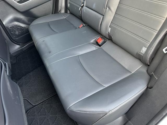 ＲＡＶ４ Ｇ　モデリスタエアロ　ＬＥＤライト　９インチナビ　電動リアゲート　ブラインドスポット　Ｂカメラ　セーフティセンス　レーダークルーズ　コーナーセンサー　ステアリングヒーター　前席シートヒーター　パワーシート（68枚目）
