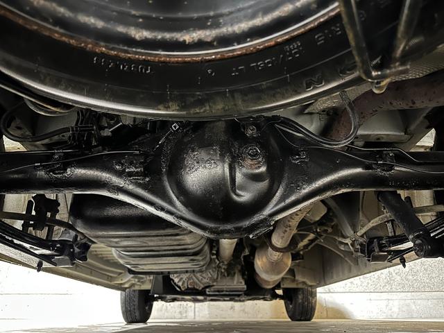 ハイエースバン ロングＤＸ　ディーゼル　本州車両　内外装美装仕上　リアヒーター　４ＷＤ　寒冷地　ディーゼル　メモリーナビ　バックカメラ　ワンセグ　ＥＴＣ　盗難防止装置　キーレス　横滑り防止機能　３列シート　乗車定員９人（36枚目）