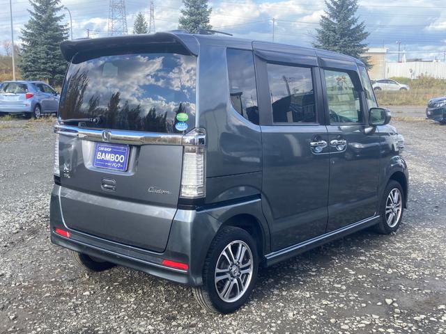 N-BOXカスタム G・Aパッケージ 4WD!ナビテレビ!バックモニター!ETC!片側パワースライドドア!夏冬タイヤ付!(8枚目)