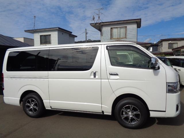 ハイエースバン ロングスーパーＧＬ　ダークプライムＳ　４ＷＤ　登録済み未使用車・下廻りサビ止塗装済（5枚目）