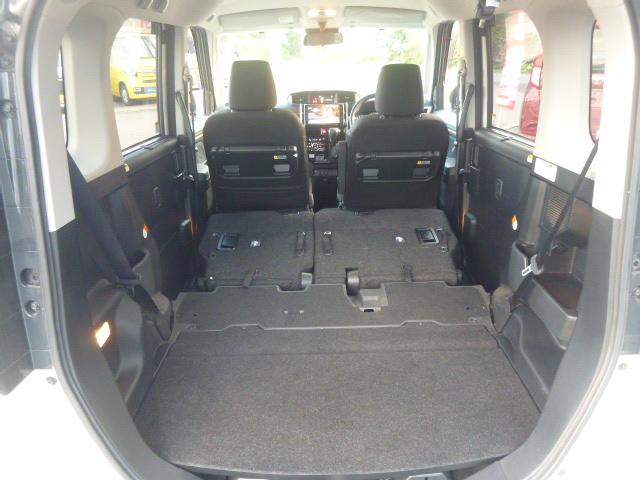 ルーミー カスタムG 4WD 禁煙車 Pスタート&スマートキー ナビ&Bカメラ(8枚目)