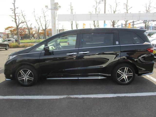 オデッセイ アブソルート・20thアニバーサリーパッケージ 4WD メモリーナビ ETC バックカメラ 両側電動スライドドア 3列シート ウォークスルー フルフラット フルセグ オートクルーズコントロール DVD再生 アイドリングストップ 衝突防止システム(5枚目)