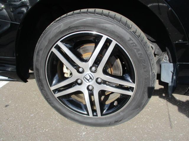 オデッセイ アブソルート・20thアニバーサリーパッケージ 4WD メモリーナビ ETC バックカメラ 両側電動スライドドア 3列シート ウォークスルー フルフラット フルセグ オートクルーズコントロール DVD再生 アイドリングストップ 衝突防止システム(13枚目)