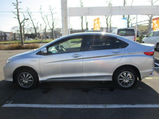 ご覧のお車は現在当店にて展示中です！