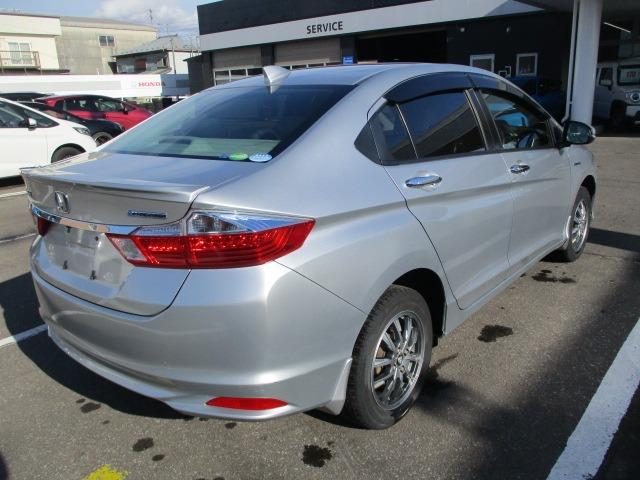 当店併設のサービス工場にて整備後の納車となります。