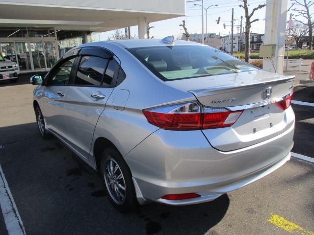 ご覧のお車は１ヶ月又は１０００ｋｍまで対応の保証が付いてます。