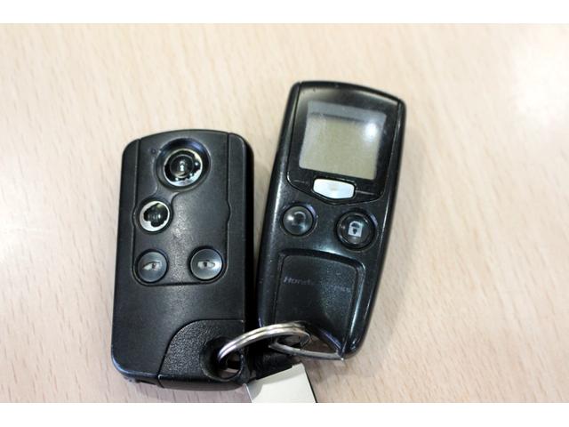 ステップワゴンスパーダ Z ユーザー買取直販・後席モニター・フルセグテレビ・ガイドライン付きバックカメラ・両側パワースライドドア・イクリプスナビ・純正エンスタ・ETC・スマートキー・Bluetoothオーディオ・オートエアコン(10枚目)