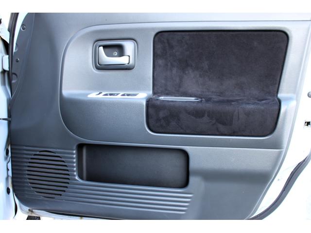 アルトラパン L ユーザー買取直販・エンジンスターター・シートヒーター・ベンチシート・コラムシフト・フルフラットシート・衝突安全ボディ・キーレスエントリー・運転席エアバック・助手席エアバック・アンチロックブレーキ(17枚目)