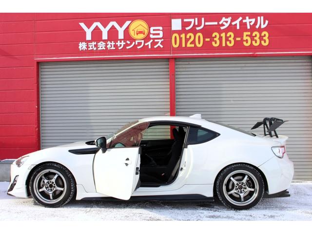 ８６ １４Ｒ　ユーザー買取直販・ＴＲＤフロント・サイド・リヤエアロ・ブリッツ車高調・フルセグテレビ・Ｂｌｕｅｔｏｏｔｈオーディオ・バックカメラ・クルーズコントロール・６速マニュアル・ＥＴＣ・カロッツェリアナビ（28枚目）