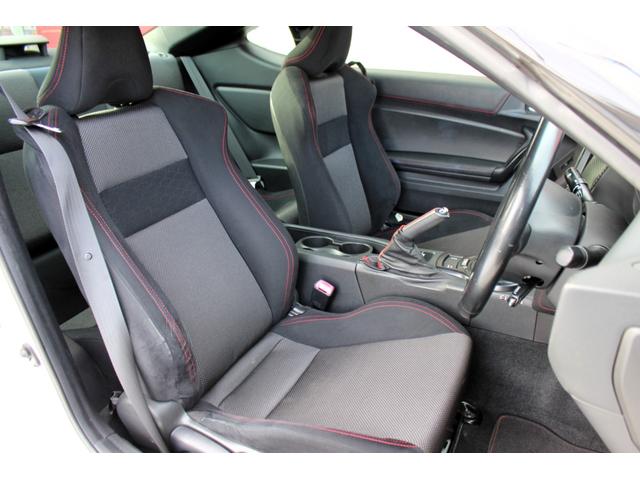 ８６ １４Ｒ　ユーザー買取直販・ＴＲＤフロント・サイド・リヤエアロ・ブリッツ車高調・フルセグテレビ・Ｂｌｕｅｔｏｏｔｈオーディオ・バックカメラ・クルーズコントロール・６速マニュアル・ＥＴＣ・カロッツェリアナビ（54枚目）