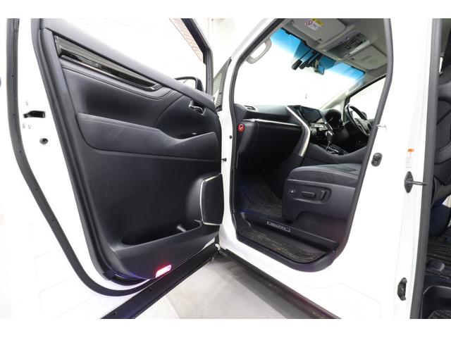 ヴェルファイア ２．５Ｚ　Ｇエディション　アルパインＢＩＧＸ１０型ＳＤナビ　アルパイン１２．８型フリップダウンモニター　バックカメラ　パワーバックドア　モデリスタエアロ　モデリスタスポーツマフラー　ハーフレザーシート　クルーズコントロール（68枚目）