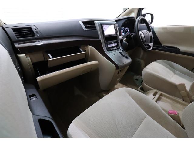 アルファード ２４０Ｘ　純正７型ＳＤナビ　バックカメラ　寒冷地仕様　ワイパーデアイサー　両側パワースライドドア　クリアランスソナー　ビルトインＥＴＣ　ＨＩＤヘッドライト　ＬＥＤフォグライト　８人乗り　２列目ベンチシート（70枚目）