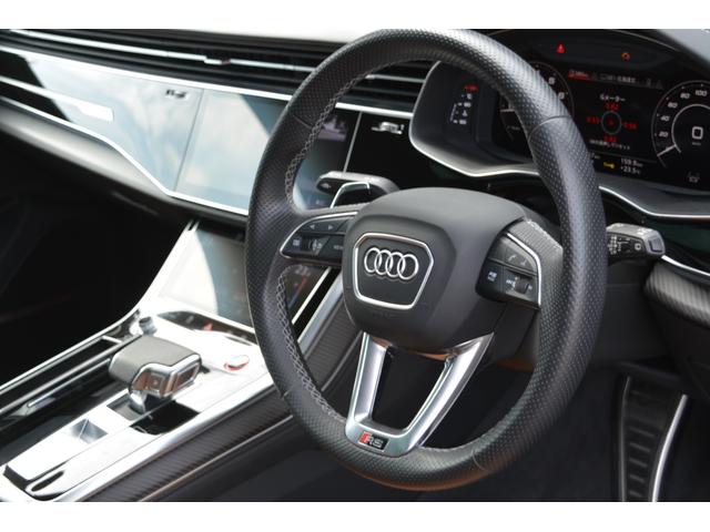 ＲＳ Ｑ８ ベースグレード　ローダウン　セラミックブレーキ　４ＷＤ　グレード（５名）レザーシートＰＫＧ　カーボン／ブラックスタイリング　パノラマサンルーフ　ＡＧ　２４インチ　社外エキゾーストバルブ付き　ＭＡＸＴＯＮエアロ（41枚目）