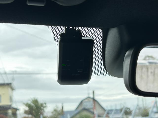 Ｎ－ＷＧＮカスタム Ｌ・ターボ　当社試乗車　純正ナビ　夏冬タイヤ付　ドラレコ　ＴＶフル　リアカメラ　ＥＥＴＣ（4枚目）