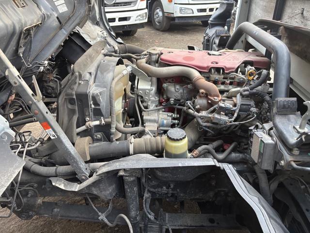 デュトロ ベースグレード 2tワイドロング平ボディ オートマチック 荷台内寸L4370 W2090 本州仕入れ(8枚目)