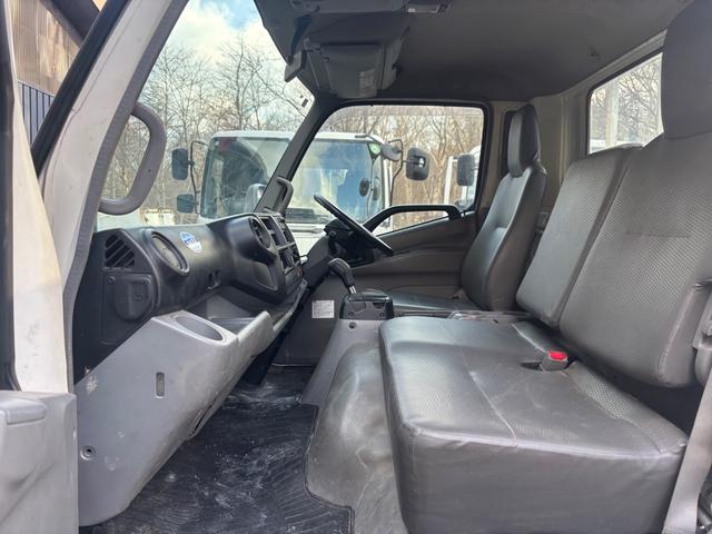 デュトロ ベースグレード 2tワイドロング平ボディ オートマチック 荷台内寸L4370 W2090 本州仕入れ(16枚目)