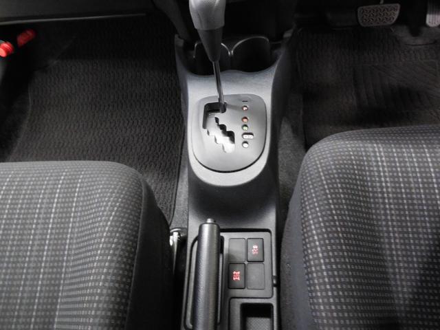 ヴィッツ Ｆ　衝突安全ブレーキ装置　／　４ＷＤ　／　寒冷地仕様　／　禁煙車　／　フルセグナビ　／　バックカメラ　／　オートライト　／　ＬＥＤヘッドライト　／　エンジンスターター　／　デアイサ　／　スタッドレス一式（14枚目）
