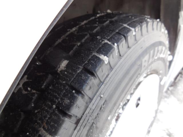 ハイエースバン ロングＤＸ　４ＷＤ　／　ディーゼルターボ　／　ハイルーフ　／　１ナンバー貨物　／　荷室フロアアルミ板　／　リヤヒーター　／　スタッドレスタイヤ一式　／　１０万キロでタイベル交換済（22枚目）