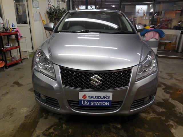 キザシ ベースグレード 希少キザシ / オート4WD / パドルシフト / フルセグナビ / バックカメラ / レザーシート / シートヒーター(2枚目)