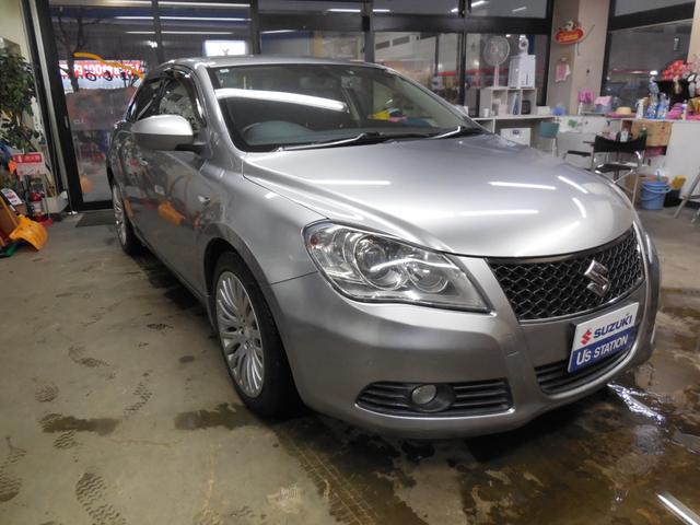 キザシ ベースグレード 希少キザシ / オート4WD / パドルシフト / フルセグナビ / バックカメラ / レザーシート / シートヒーター(3枚目)