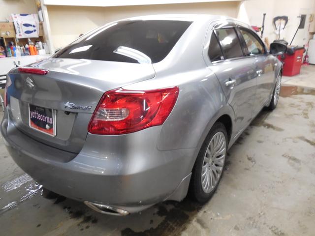 キザシ ベースグレード 希少キザシ / オート4WD / パドルシフト / フルセグナビ / バックカメラ / レザーシート / シートヒーター(5枚目)