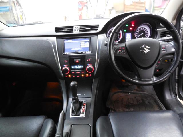 キザシ ベースグレード 希少キザシ / オート4WD / パドルシフト / フルセグナビ / バックカメラ / レザーシート / シートヒーター(10枚目)