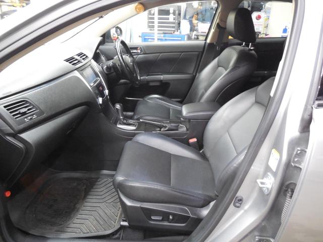 キザシ ベースグレード 希少キザシ / オート4WD / パドルシフト / フルセグナビ / バックカメラ / レザーシート / シートヒーター(16枚目)