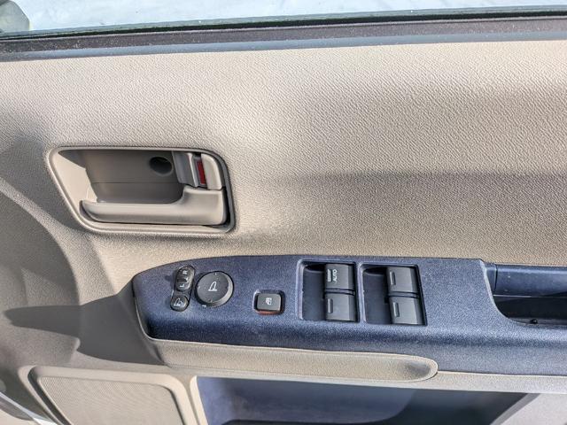 ライフ Ｇ　４ＷＤ　バックカメラ　電動格納ミラー　ベンチシート　４ＡＴ　ＡＢＳ　ＣＤ　ミュージックプレイヤー接続可　ミラーヒーター　衝突安全ボディ　エアコン　パワステ　パワーウィンドウ　ヘッドライトレベライザー（6枚目）