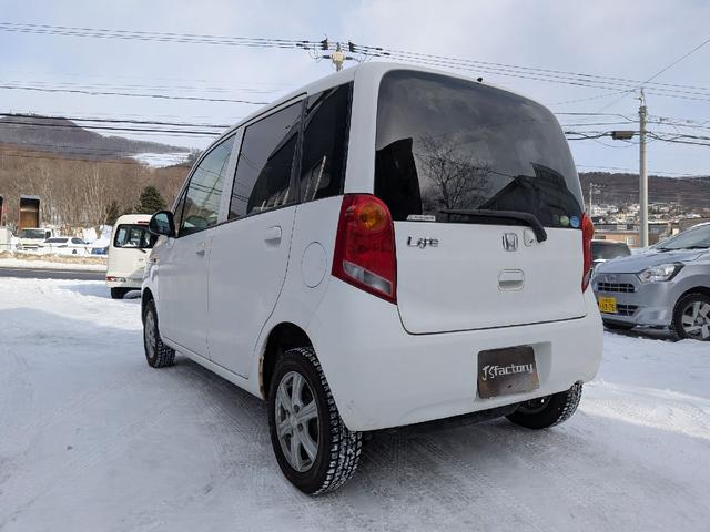 ライフ Ｇ　４ＷＤ　バックカメラ　電動格納ミラー　ベンチシート　４ＡＴ　ＡＢＳ　ＣＤ　ミュージックプレイヤー接続可　ミラーヒーター　衝突安全ボディ　エアコン　パワステ　パワーウィンドウ　ヘッドライトレベライザー（13枚目）