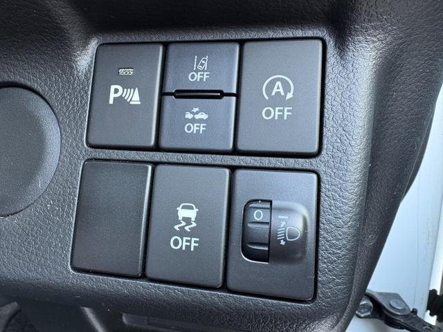 ���A�p�[�L���O�Z���T�[�I�ԗ��ɐݒu���ꂽ�Z���T�[����Q�������m���A����\���ł��m�点�B���Ԏ��⋷���ꏊ�ł̉^�]���T�|�[�g���A�ڐG���̂̃��X�N���y�����܂��B