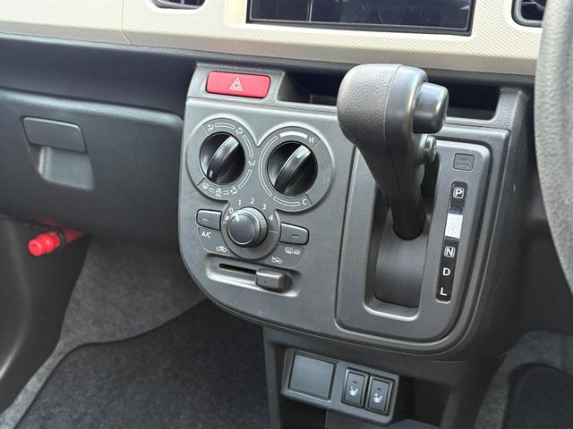 �X�g���[�g�ő��쐫�ɗD�ꂽ�V�t�g���o�[�Ȃ̂ŉ^�]���₷������ɂȂ��Ă܂��B�n���h������߂��^�]���₷���C���p�l�V�t�g�B�L��������Ԃ��m�ۂ��ăE�H�[�N�X���[�������A����ȑ�����̏��~����X���[�Y�ł�