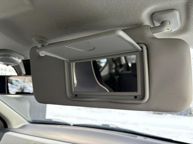 �y�o�j�e�B�~���[�z�T���o�C�U�[���ɐݒu���ꂽ����ƕ֗��ȃ~���[�I