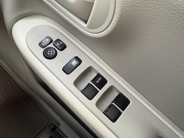 �^�]�ȂőS�h�A���̑��삪�ł��܂��B�T�C�h�~���[�͎ԓ�����d���Œ����E�i�[���s���܂��B