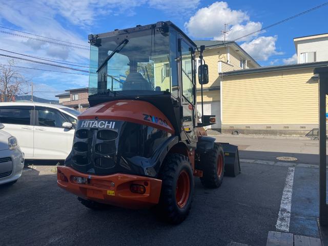 日本 ＺＷ３０－５Ｂ　新車未登録車　０．６５立米除雪用大型バケット　ツインヒーター　前後ＬＥＤ作業灯　ラジオ付　サスペンションシート（3枚目）