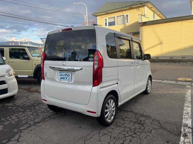 N-BOX G・Lホンダセンシング 4WD 中古夏冬タイヤ付き 社外ナビTV バックカメラ 前席シートヒーター 4WD(3枚目)