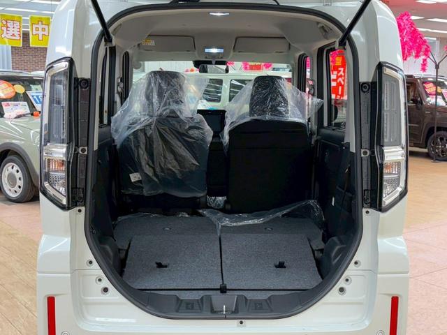 スペーシアカスタム ハイブリッドＧＳ　４ＷＤ　衝突軽減ブレーキ付き　シートヒーター　左パワースライドドア　アイドリングストップ　ＡＢＳ　横滑り防止　フルオートエアコン　プッシュエンジンスタート　スマートキー（8枚目）