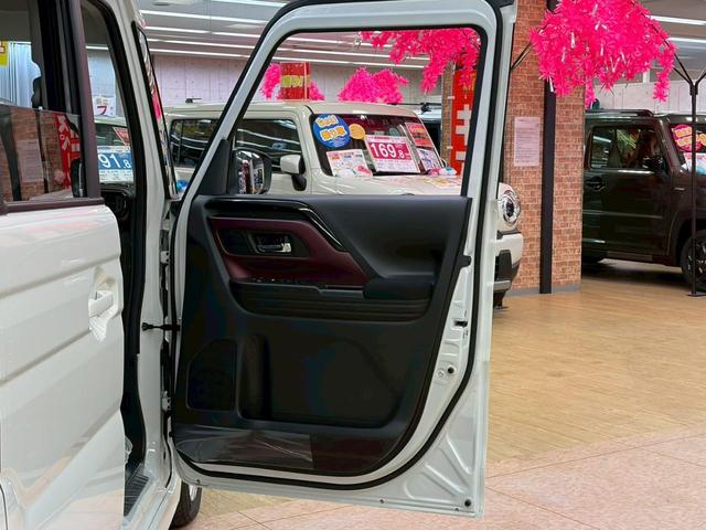 スペーシアカスタム ハイブリッドＧＳ　４ＷＤ　衝突軽減ブレーキ付き　シートヒーター　左パワースライドドア　アイドリングストップ　ＡＢＳ　横滑り防止　フルオートエアコン　プッシュエンジンスタート　スマートキー（22枚目）