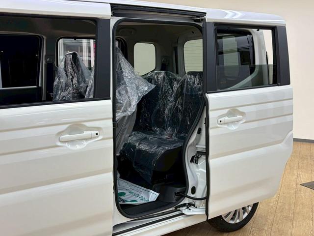 スペーシアカスタム ハイブリッドＧＳ　４ＷＤ　衝突軽減ブレーキ付き　シートヒーター　左パワースライドドア　アイドリングストップ　ＡＢＳ　横滑り防止　フルオートエアコン　プッシュエンジンスタート　スマートキー（26枚目）