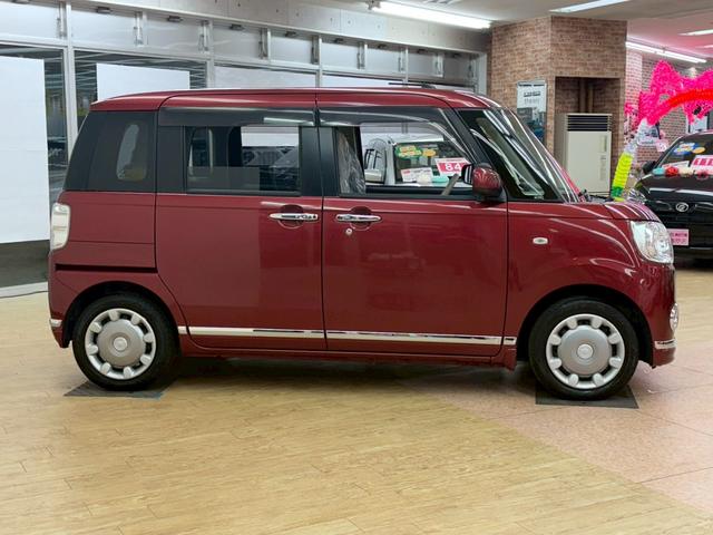 ムーヴキャンバス Ｇメイクアップリミテッド　ＳＡＩＩＩ　４ＷＤ　純正ナビ　全方位モニター付き　衝突軽減ブレーキ　シートヒーター　フルオートエアコン　ＡＢＳ　横滑り防止　パワースライドドア（10枚目）