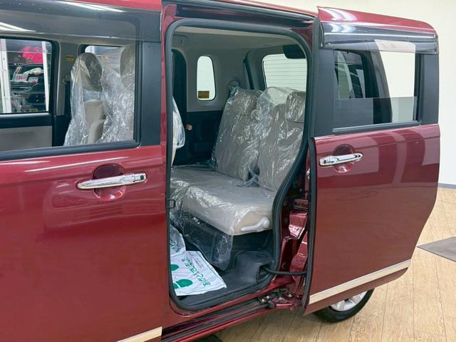 ムーヴキャンバス Ｇメイクアップリミテッド　ＳＡＩＩＩ　４ＷＤ　純正ナビ　全方位モニター付き　衝突軽減ブレーキ　シートヒーター　フルオートエアコン　ＡＢＳ　横滑り防止　パワースライドドア（23枚目）