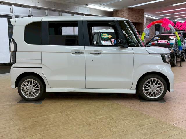 N-BOXカスタム Lターボ 4WD 純正ナビ付 バックカメラ ステアリングリモコン クルーズコントロール ホンダセンシング 両側パワースライドドア プッシュエンジンスタート 横滑り防止 ABS シートヒーター(5枚目)