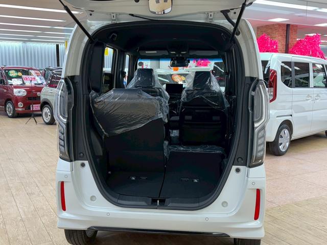 N-BOXカスタム Lターボ 4WD 純正ナビ付 バックカメラ ステアリングリモコン クルーズコントロール ホンダセンシング 両側パワースライドドア プッシュエンジンスタート 横滑り防止 ABS シートヒーター(12枚目)