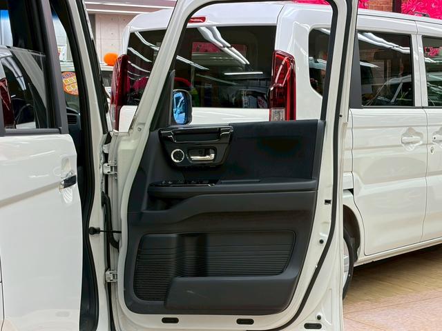 N-BOXカスタム Lターボ 4WD 純正ナビ付 バックカメラ ステアリングリモコン クルーズコントロール ホンダセンシング 両側パワースライドドア プッシュエンジンスタート 横滑り防止 ABS シートヒーター(25枚目)
