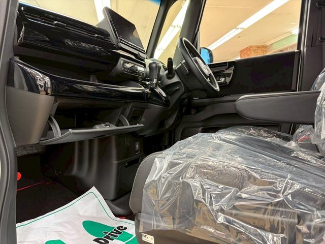 N-BOXカスタム Lターボ 4WD 純正ナビ付 バックカメラ ステアリングリモコン クルーズコントロール ホンダセンシング 両側パワースライドドア プッシュエンジンスタート 横滑り防止 ABS シートヒーター(39枚目)
