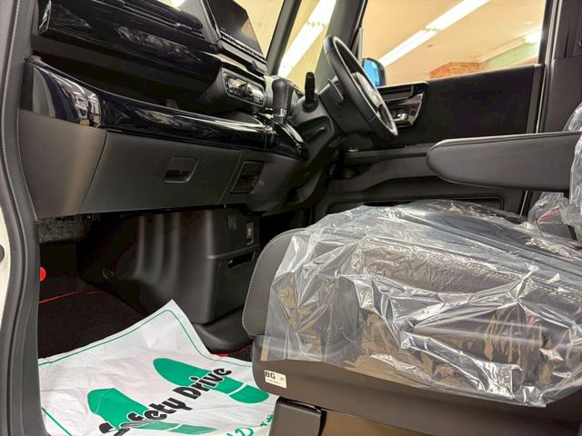 N-BOXカスタム Lターボ 4WD 純正ナビ付 バックカメラ ステアリングリモコン クルーズコントロール ホンダセンシング 両側パワースライドドア プッシュエンジンスタート 横滑り防止 ABS シートヒーター(60枚目)