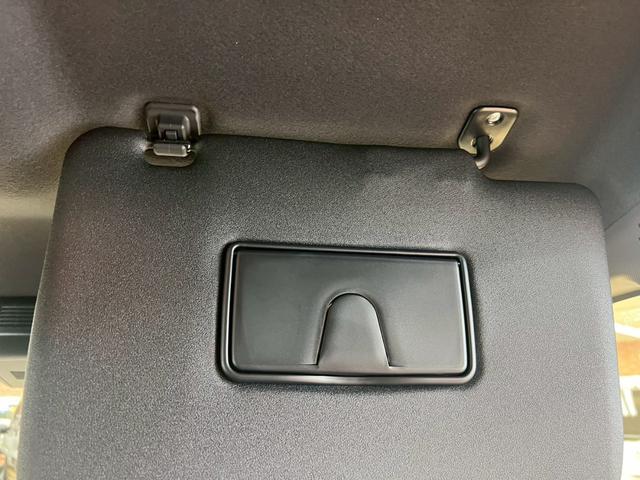 タント カスタムＲＳ　４ＷＤ　スマートキー　障害物センサー　衝突軽減ブレーキシステム　ＡＢＳ　横滑り防止装置　両側パワースライドドア　アイドリングストップ　運転席・助手席シートヒーター　純正アルミホイール（26枚目）