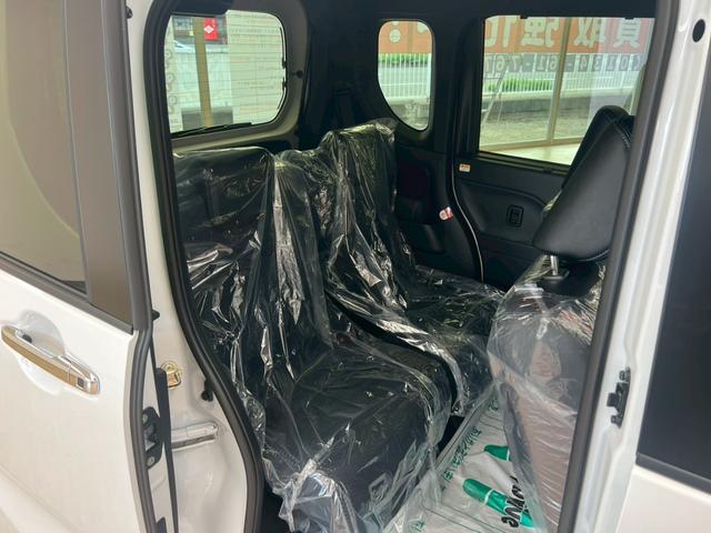 タント カスタムＲＳ　４ＷＤ　スマートキー　障害物センサー　衝突軽減ブレーキシステム　ＡＢＳ　横滑り防止装置　両側パワースライドドア　アイドリングストップ　運転席・助手席シートヒーター　純正アルミホイール（40枚目）